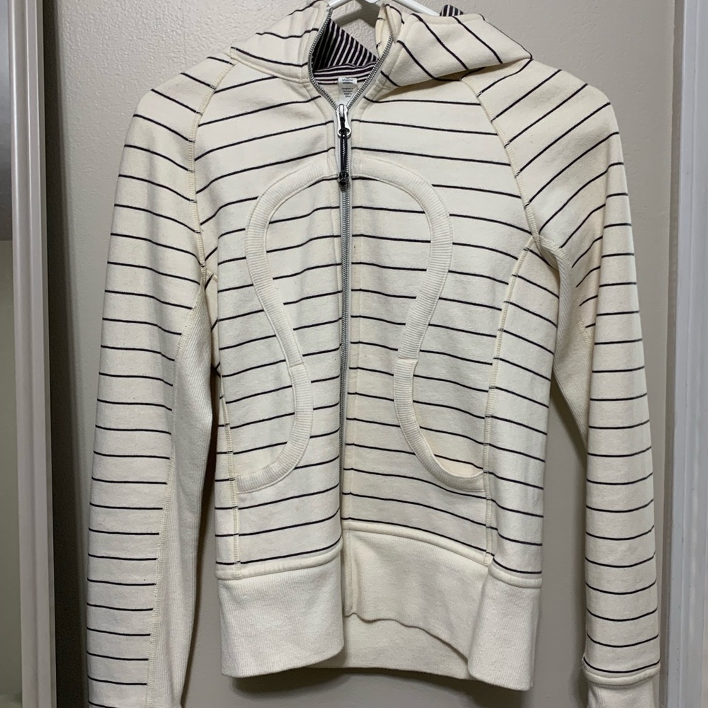 Lululemon zip up jacket size 4